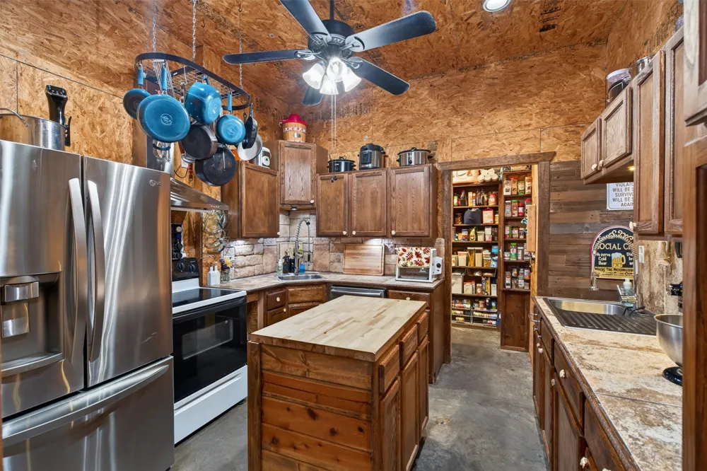 400 Pumphrey Road Loving, TX 76460