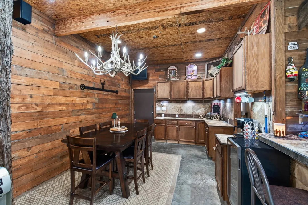 400 Pumphrey Road Loving, TX 76460