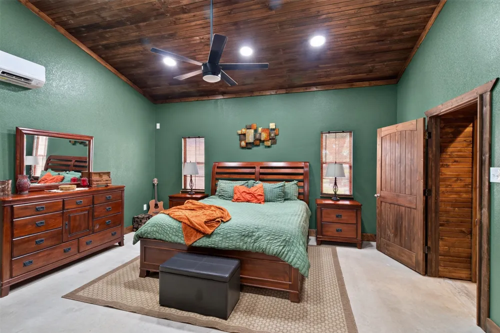 400 Pumphrey Road Loving, TX 76460