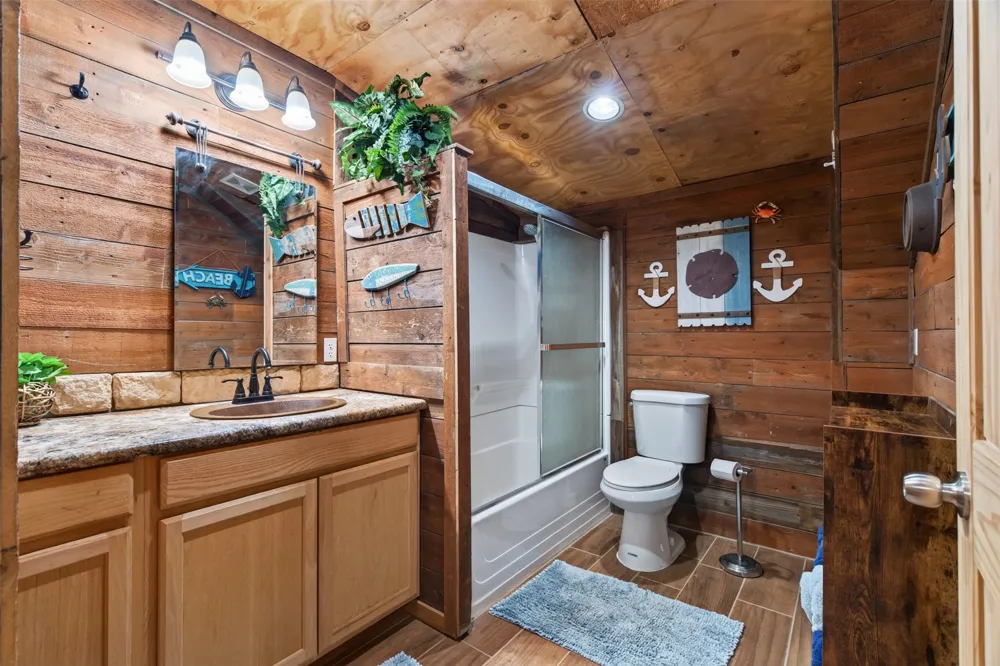 400 Pumphrey Road Loving, TX 76460