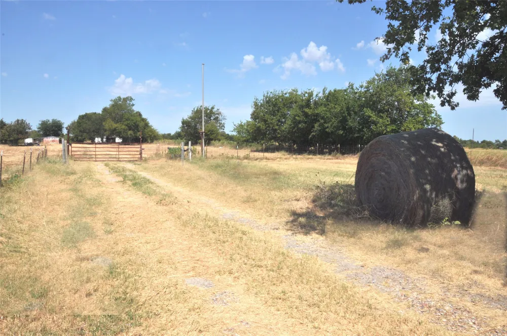 9730 S Hwy 78 Leonard, TX 75452