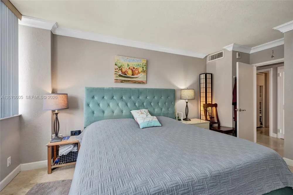 2030 S Ocean Dr #512 Hallandale Beach, FL 33009