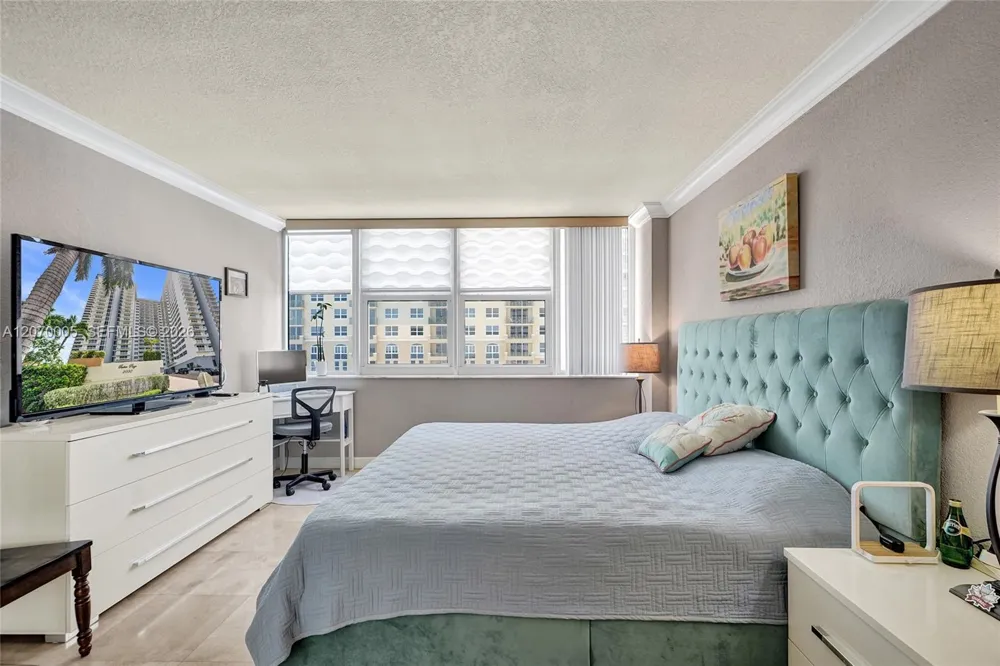 2030 S Ocean Dr #512 Hallandale Beach, FL 33009