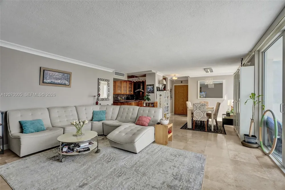 2030 S Ocean Dr #512 Hallandale Beach, FL 33009
