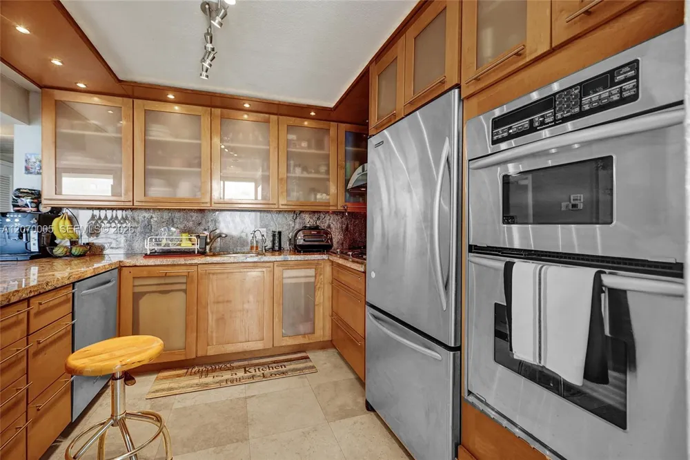 2030 S Ocean Dr #512 Hallandale Beach, FL 33009