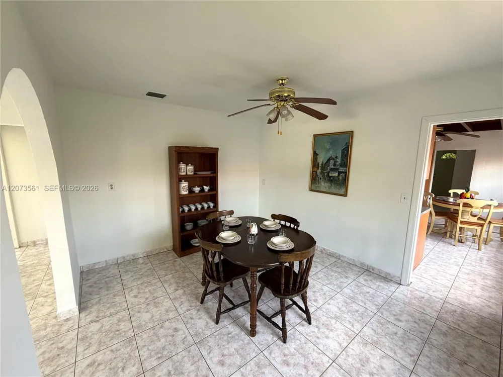 120 SW 59th Ave Miami, FL 33144