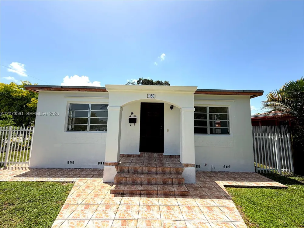 120 SW 59th Ave Miami, FL 33144