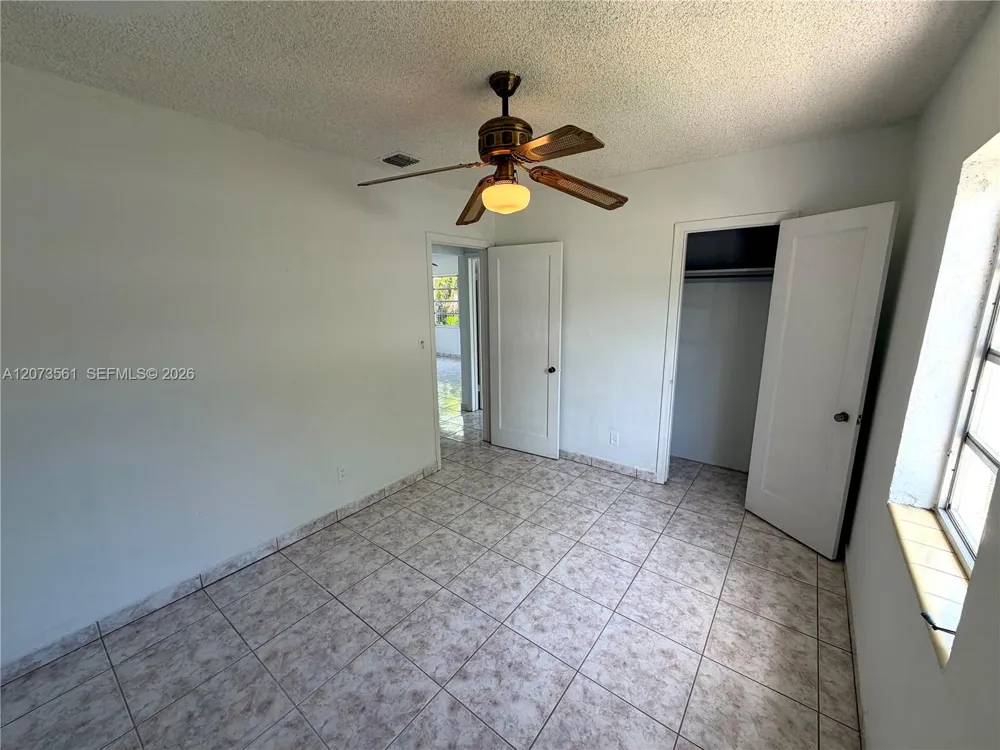 120 SW 59th Ave Miami, FL 33144