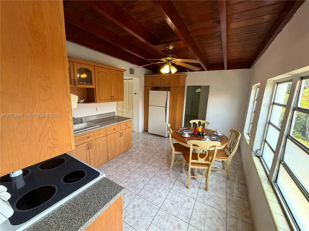120 SW 59th Ave Miami, FL 33144