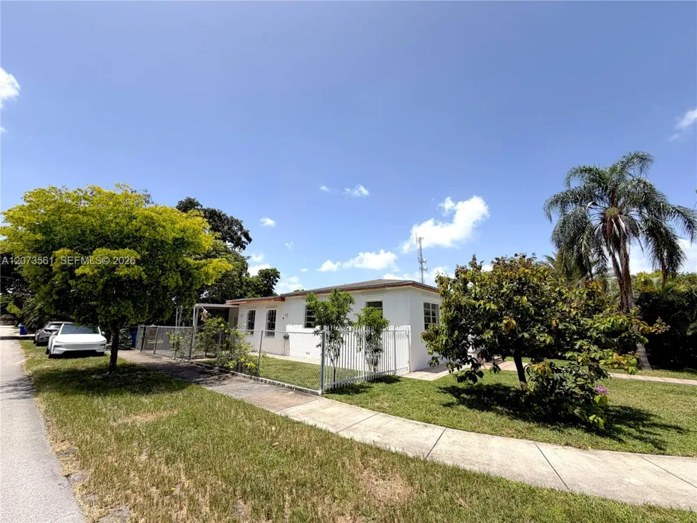 120 SW 59th Ave Miami, FL 33144