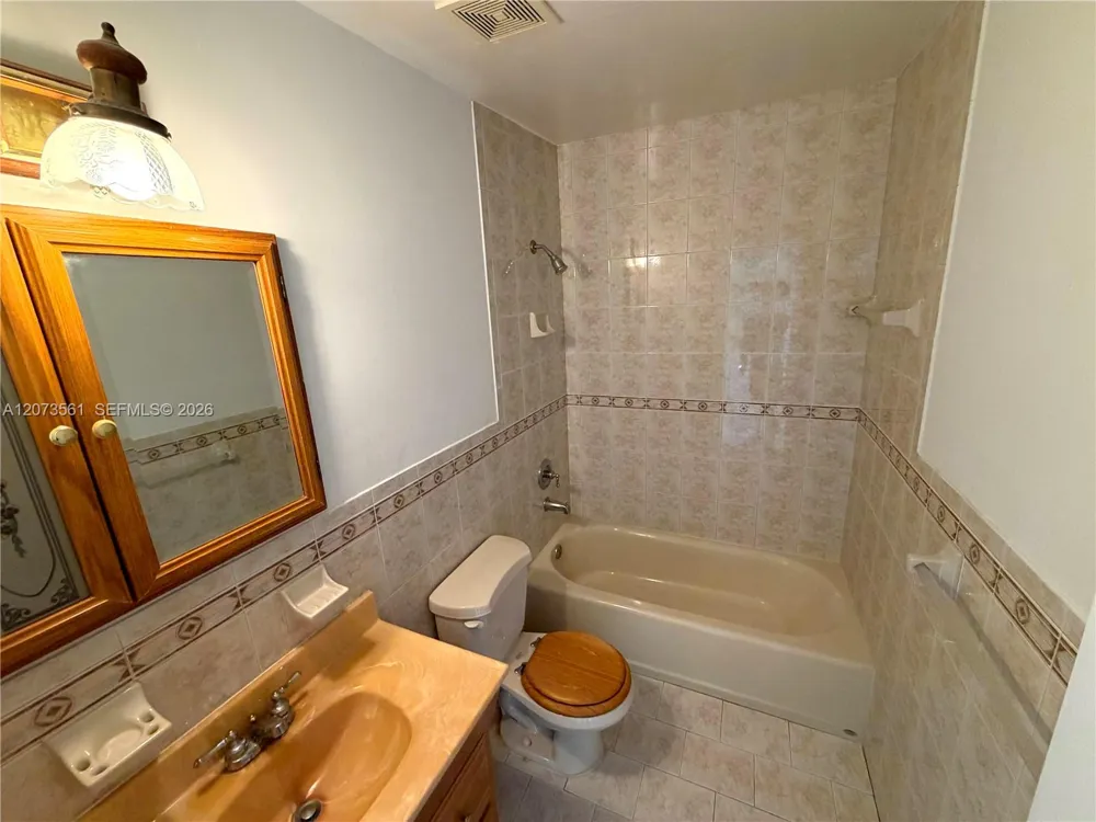 120 SW 59th Ave Miami, FL 33144