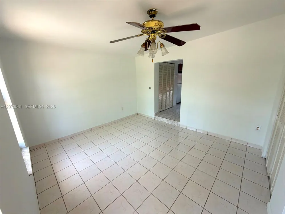 120 SW 59th Ave Miami, FL 33144