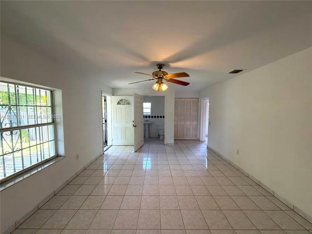 120 SW 59th Ave Miami, FL 33144