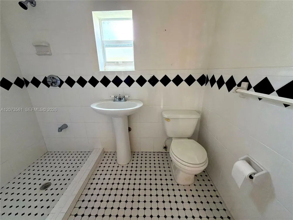 120 SW 59th Ave Miami, FL 33144