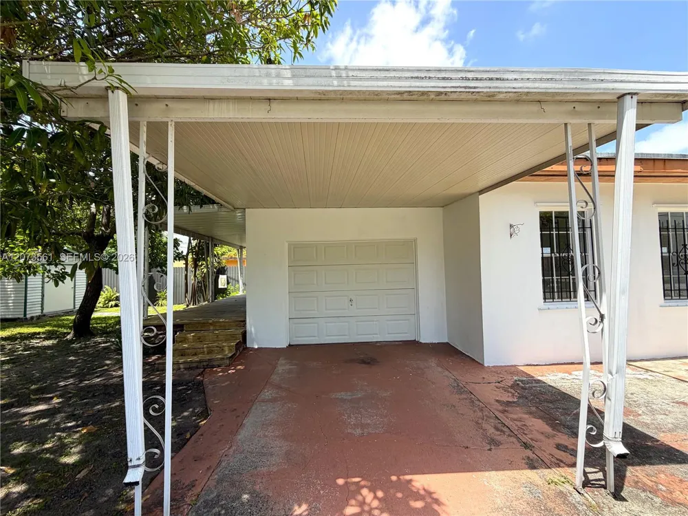 120 SW 59th Ave Miami, FL 33144