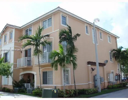 7080 NW 177th St #201-13 Hialeah, FL 33015