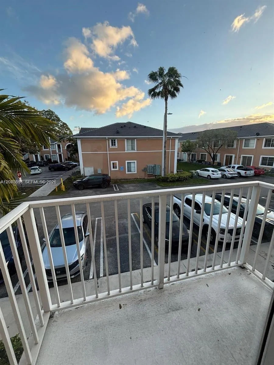 7080 NW 177th St #201-13 Hialeah, FL 33015
