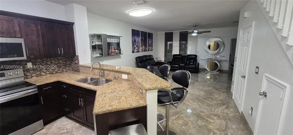 5733 Tuscany Way Tamarac, FL 33321