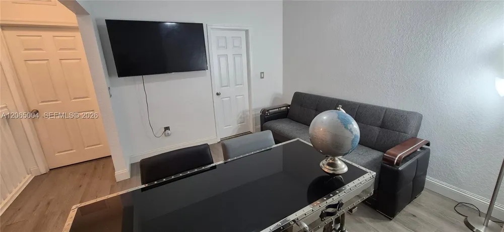 5733 Tuscany Way Tamarac, FL 33321