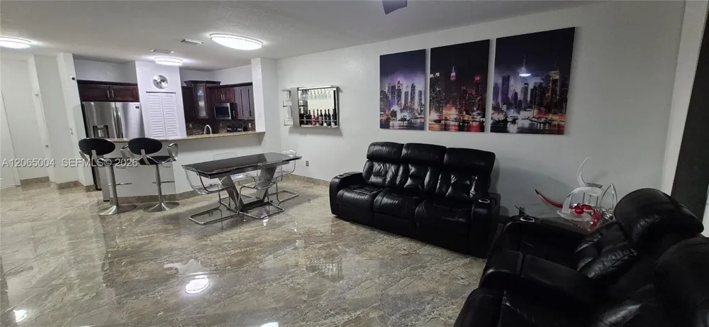 5733 Tuscany Way Tamarac, FL 33321