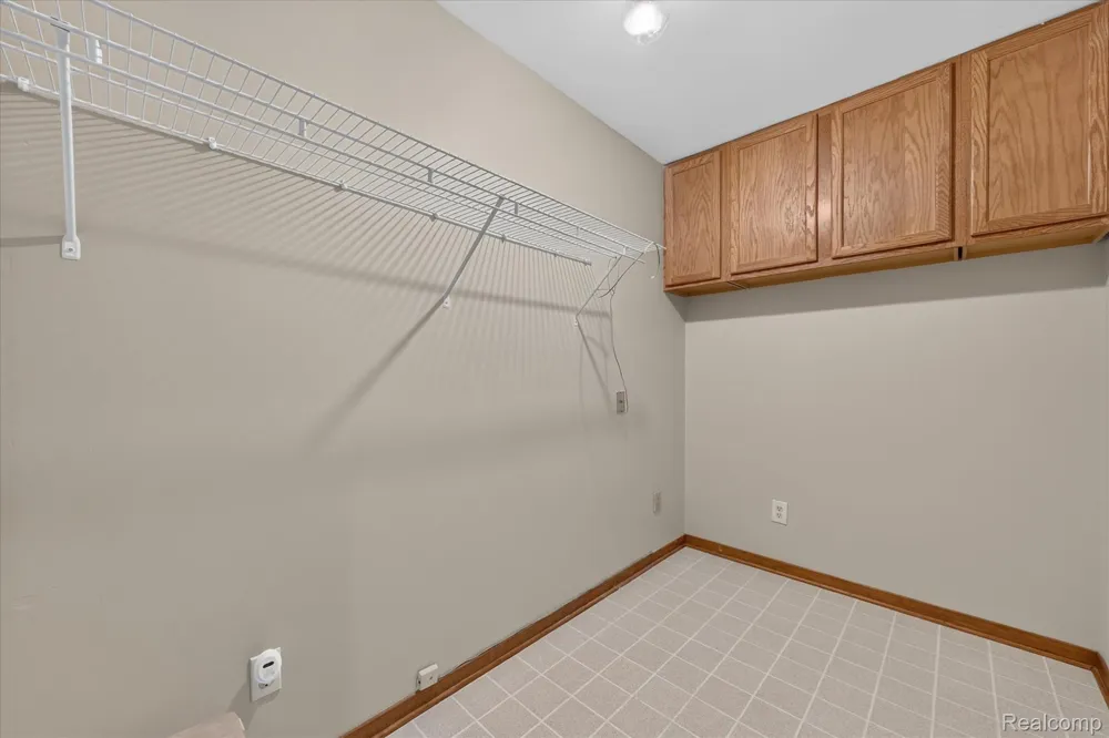 5954 Snow Apple Drive Independence Charter Township, MI 48346
