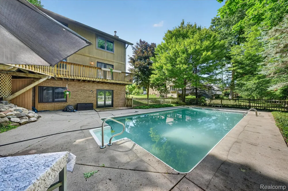 5954 Snow Apple Drive Independence Charter Township, MI 48346