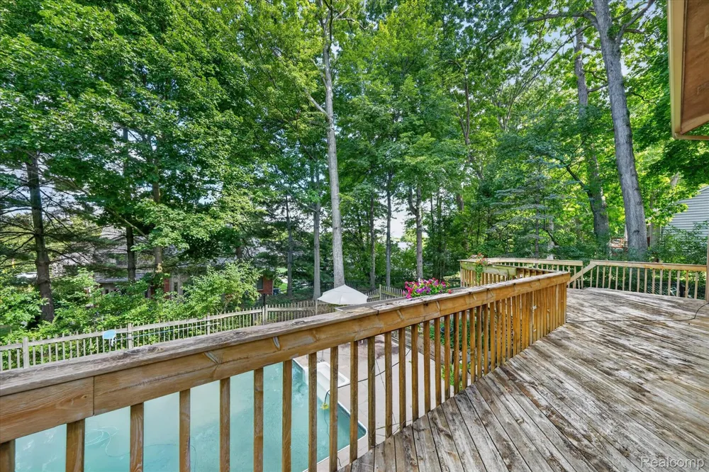 5954 Snow Apple Drive Independence Charter Township, MI 48346