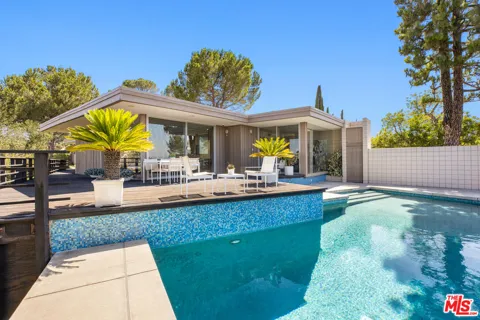 3346 Beverly Ranch Road