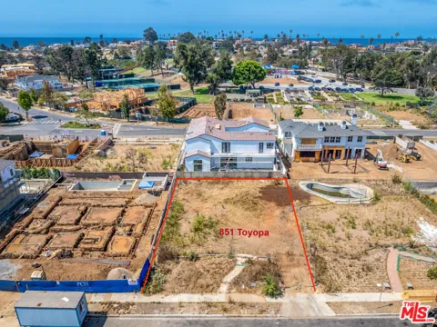 851 Toyopa Drive