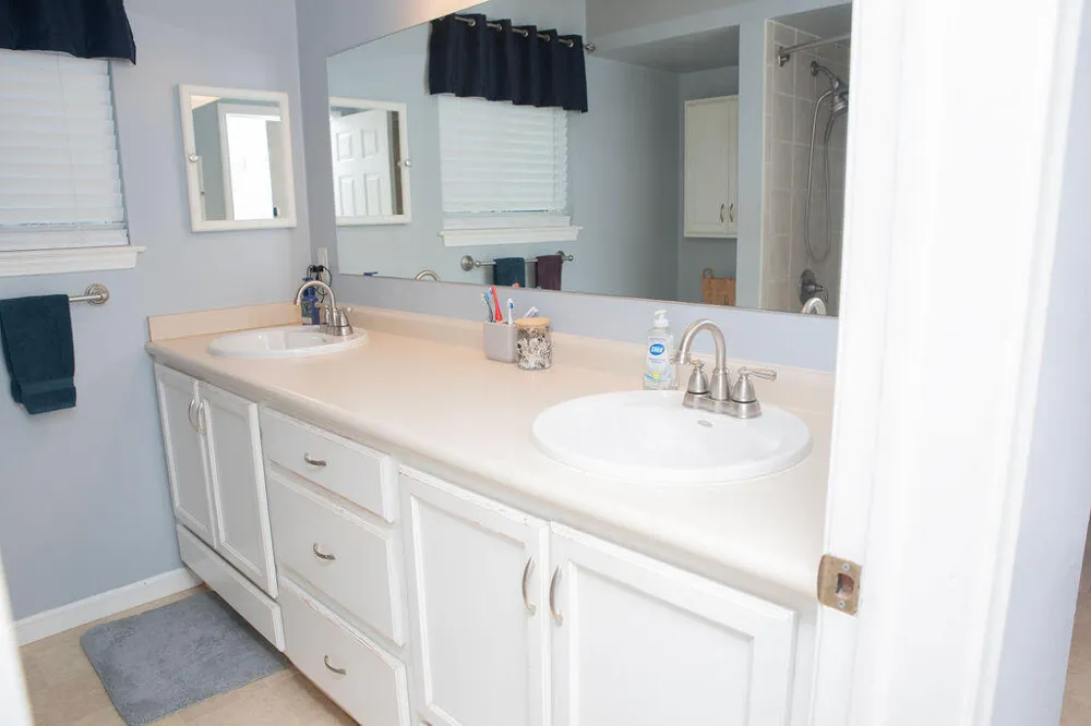 8905 Seminole Redford, MI 48239