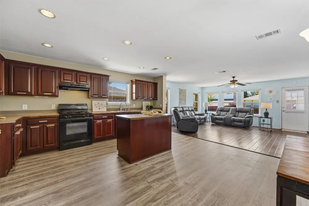 12395 Foothill Lane Frisco, TX 75035