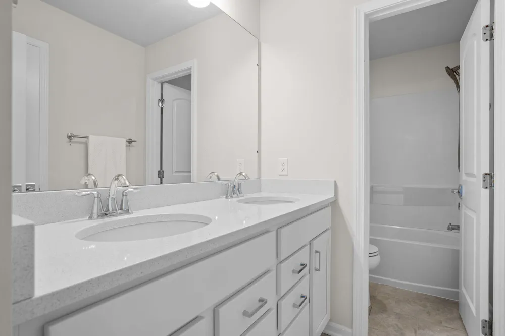 2703 Maize Lp Saline Township, MI 48176