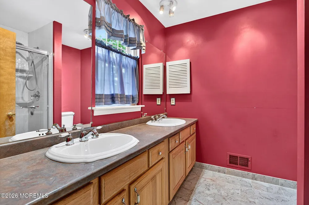3 Branson Drive Lincroft, NJ 07738