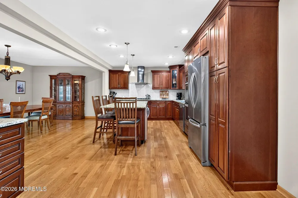 3 Branson Drive Lincroft, NJ 07738