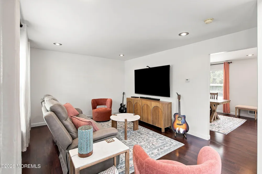 1519 Berkeley Avenue Beachwood, NJ 08722