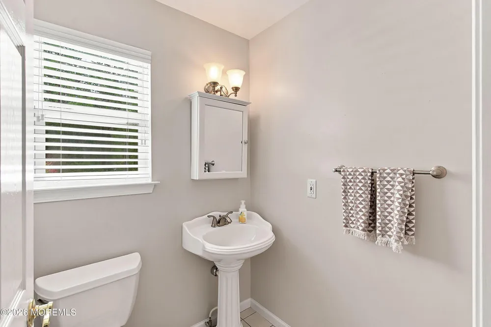 1519 Berkeley Avenue Beachwood, NJ 08722