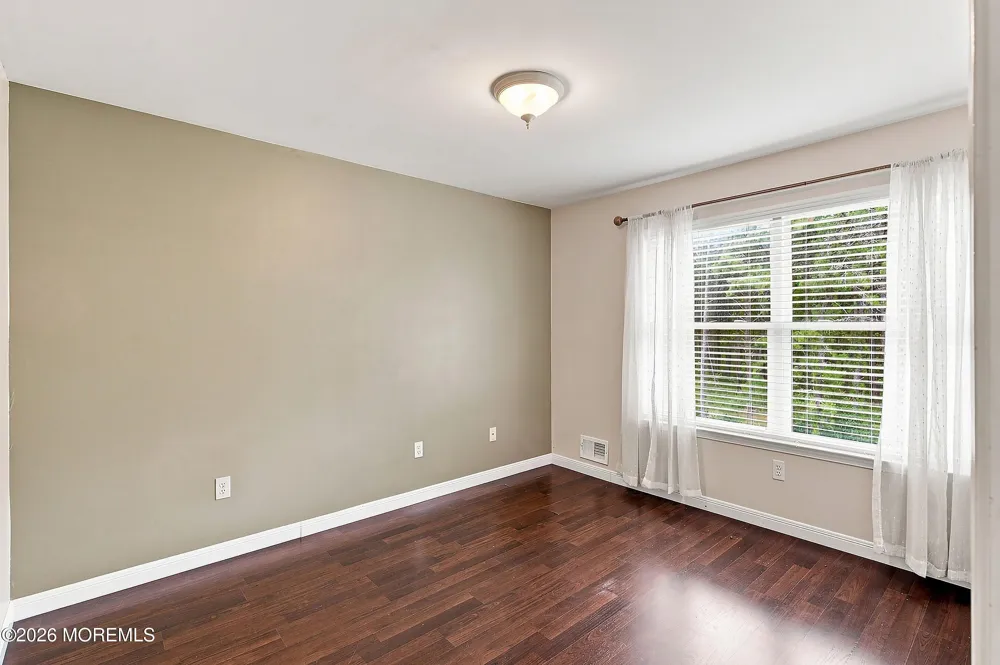 1519 Berkeley Avenue Beachwood, NJ 08722