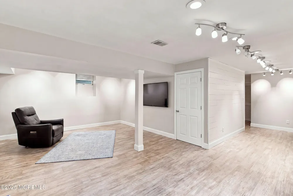 1519 Berkeley Avenue Beachwood, NJ 08722