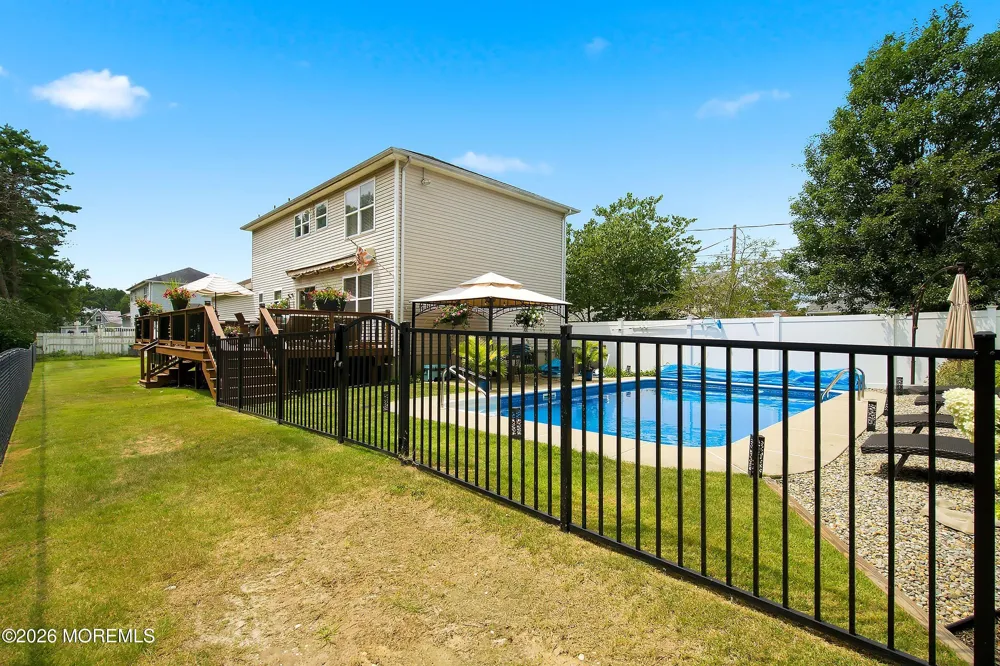 1519 Berkeley Avenue Beachwood, NJ 08722