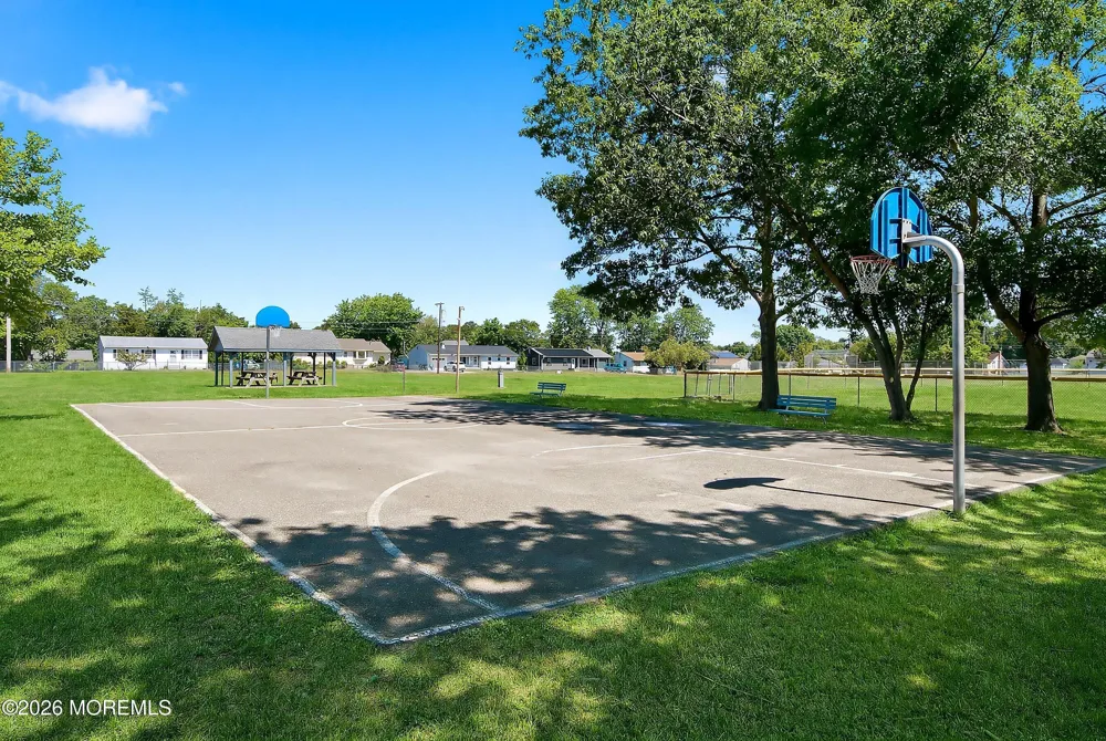 1519 Berkeley Avenue Beachwood, NJ 08722