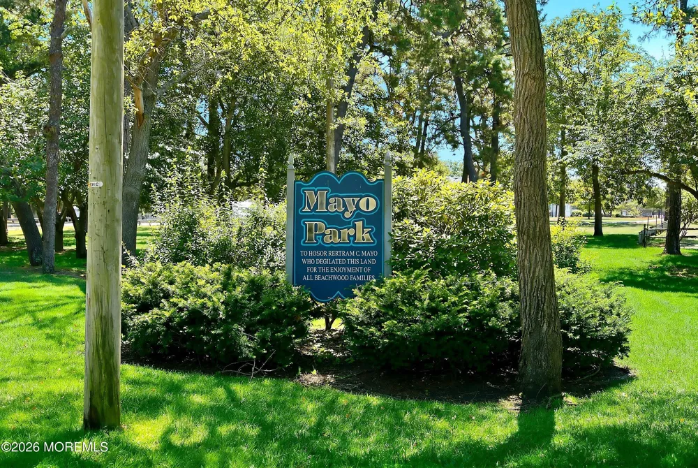 1519 Berkeley Avenue Beachwood, NJ 08722