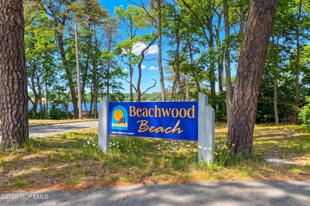 1519 Berkeley Avenue Beachwood, NJ 08722