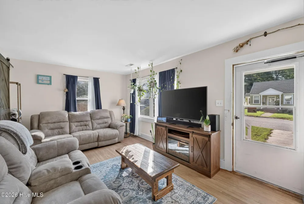 204 Saunders Street Hertford, NC 27944