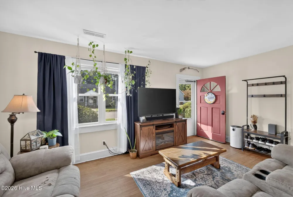 204 Saunders Street Hertford, NC 27944