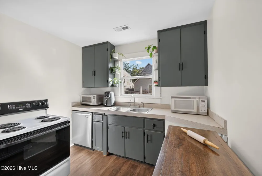 204 Saunders Street Hertford, NC 27944