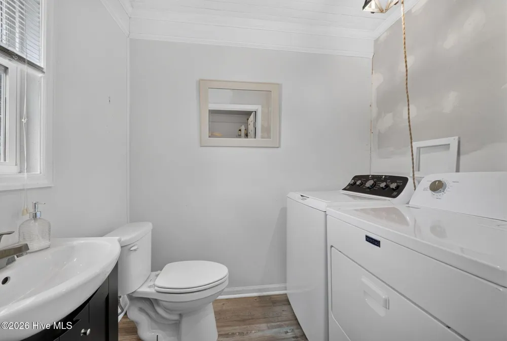 204 Saunders Street Hertford, NC 27944