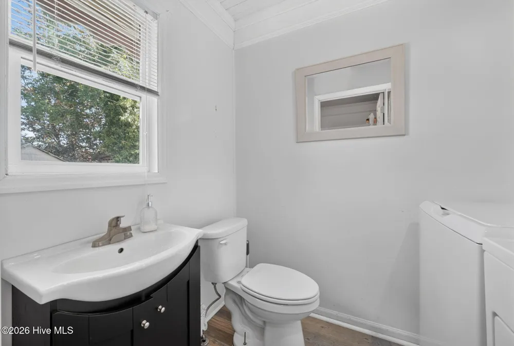 204 Saunders Street Hertford, NC 27944