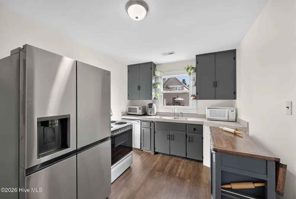 204 Saunders Street Hertford, NC 27944