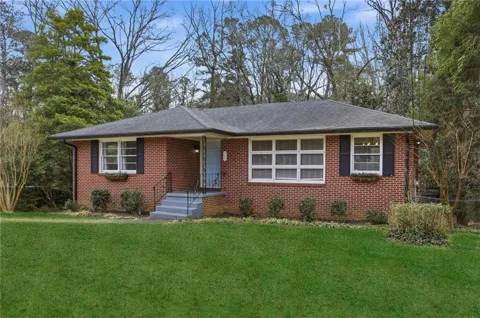305 Brookwood Drive SW