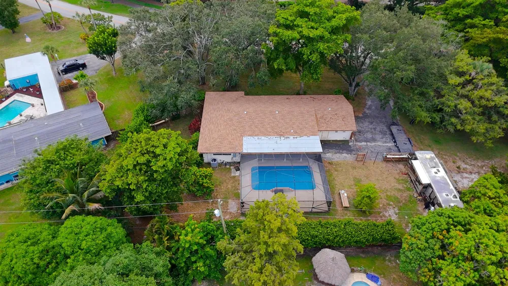 4511 E Country Club Circle Plantation, FL 33317